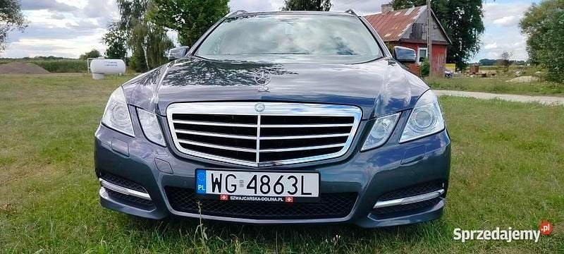 Używany Mercedes E200 2010