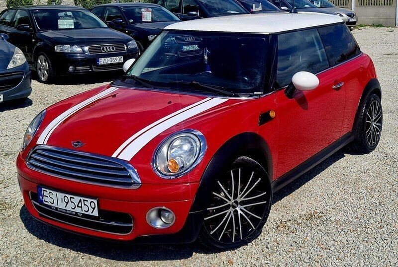 Czerwony (metalik) Używany 2008 Mini Cooper Coupé Coupe | 16 900 zł - Obraz 1/4