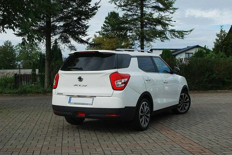 Używany Ssangyong (KGM) XLV 128 KM (94 kW) 2016 Biały SUV