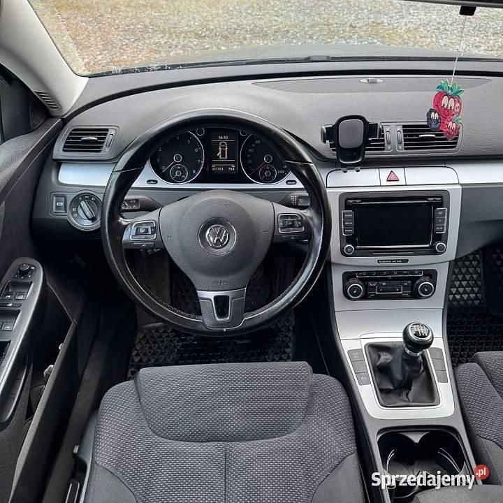 Szary Używany 2010 VW Passat Kombi | 18 900 zł - Obraz 1/4