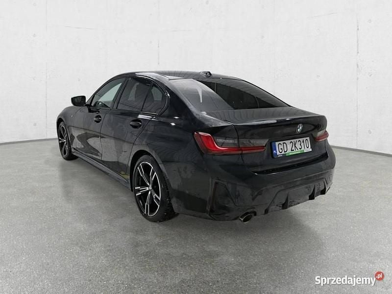 Używany BMW 318 Shadowline 156 KM (114 kW) 2023 Czarny Sedan/Limuzyna