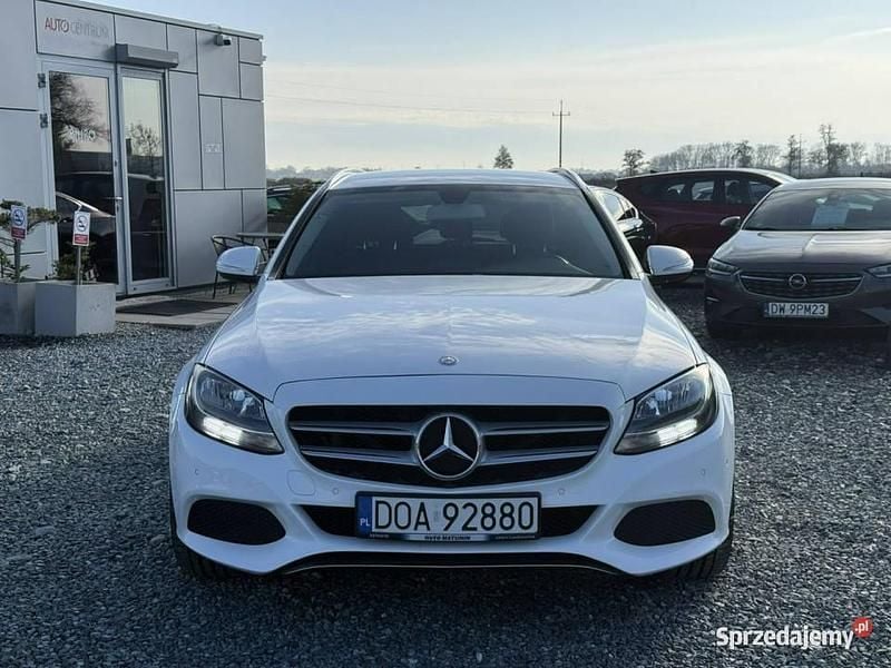 Biały Używany 2014 Mercedes C180 Kombi | 51 900 zł (Dobra cena) - Obraz 1/4