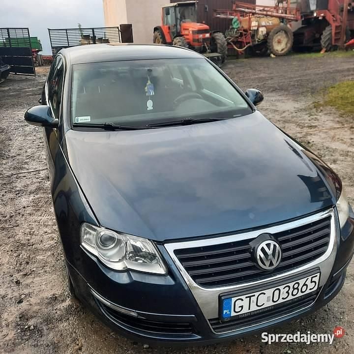 Używany VW Passat 2008 Granatowy Sedan/Limuzyna