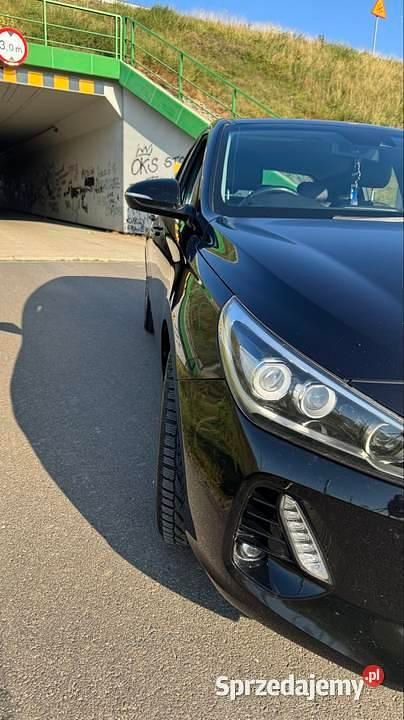 Używany Hyundai i30 110 KM (80 kW) 2017 Czarny Hatchback