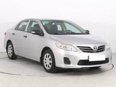 Srebrny Używany 2012 Toyota Corolla Sedan/Limuzyna | 29 499 zł (Dobra cena) - Obraz 1/4