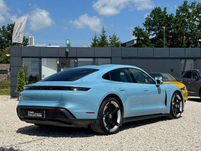 Używany Porsche Taycan 300 kW (408 KM) 2021 Turkusowy Sedan/Limuzyna