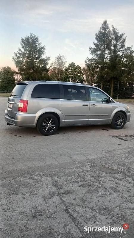 Używany 2015 Chrysler Town & Country | 52 500 zł (Uczciwa cena) - Obraz 1/4
