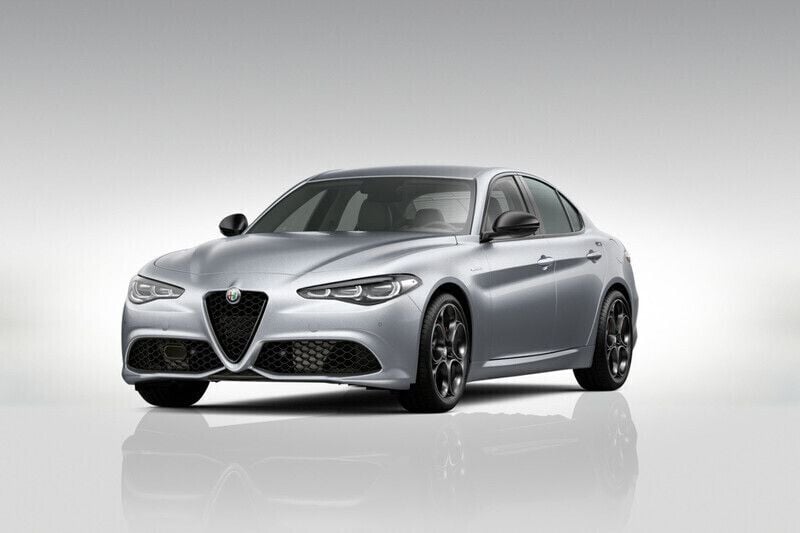 Lakier metalizowany moonlight grey Nowe 2024 Alfa Romeo Giulia Veloce Sedan/Limuzyna | 222 800 zł (Uczciwa cena) - Obraz 1/4