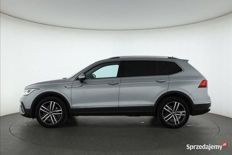 Używany VW Tiguan Allspace 2022 Srebrny SUV