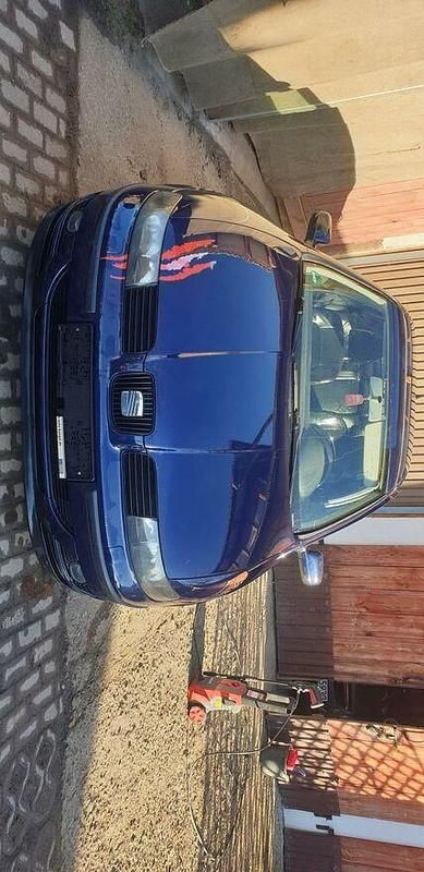 Używany Seat Leon 2002 Niebieski Hatchback