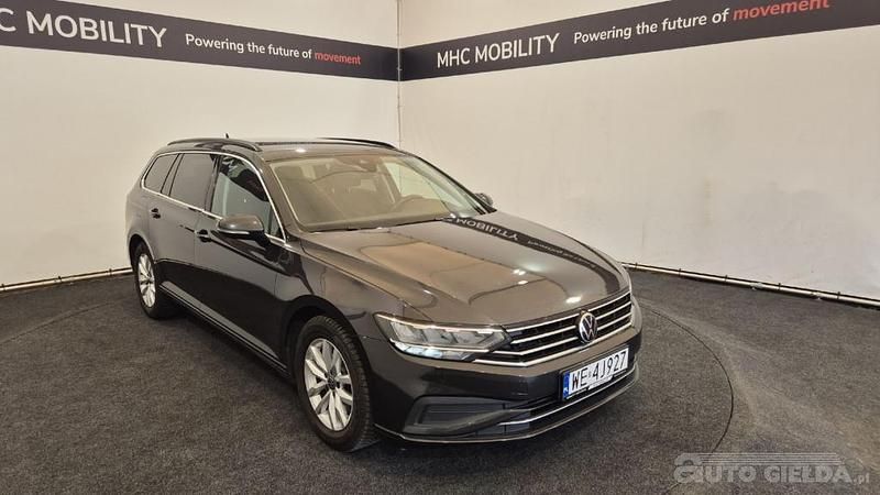 Szary Używany 2021 VW Passat Kombi | 55 350 zł (Super Cena) - Obraz 1/4