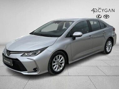 Srebrny Używany 2022 Toyota Corolla Comfort Sedan/Limuzyna | 85 900 zł (Dość drogi) - Obraz 1/4
