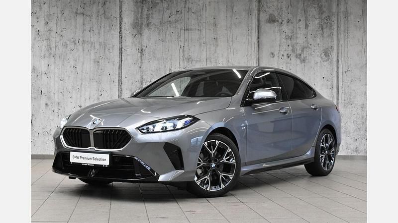 Szary skyscraper metalizowany Używany 2025 BMW 218 Shadowline Coupe | 174 800 zł - Obraz 1/3