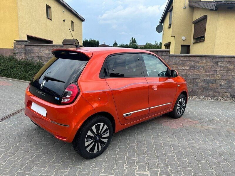 Używany Renault Twingo 60 kW (82 KM) 2022 Inny (metalik) Hatchback