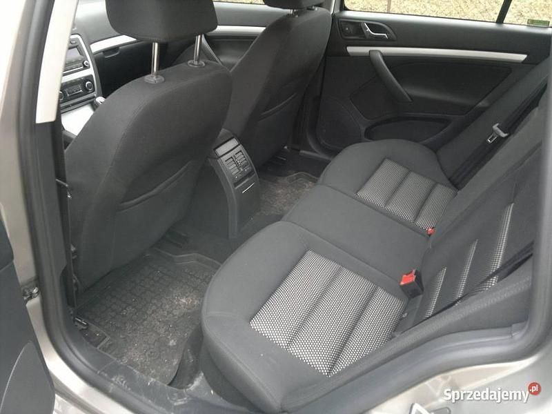 Używany Skoda Octavia Scout Scout 4x4 2011 Beżowy Kombi