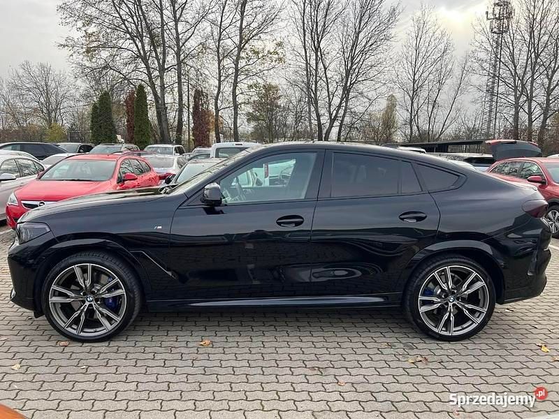 Używany BMW X6 M50 400 KM (294 kW) 2020 Czarny SUV