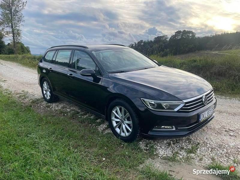 Używany VW Passat 120 KM (88 kW) 2015 Czarny Sedan/Limuzyna