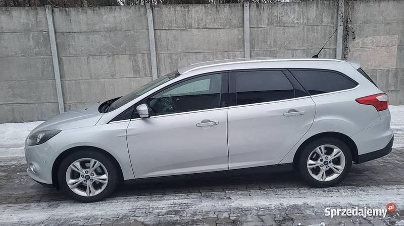 Używany Ford Focus 2012 Srebrny Kombi