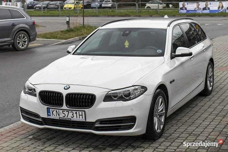 Używany BMW 520 2014 Biały Kombi