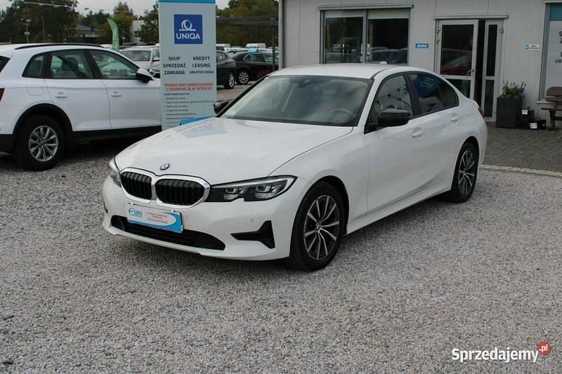 Biały Używany 2020 BMW 318 Sedan/Limuzyna | 89 899 zł (Super Cena) - Obraz 1/4