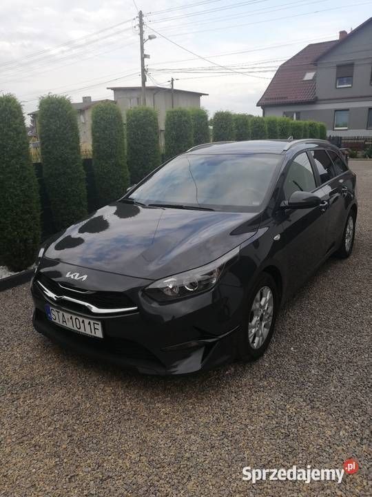 Szary Używany 2021 Kia Ceed 2 Kombi | 76 000 zł (Uczciwa cena) - Obraz 1/4