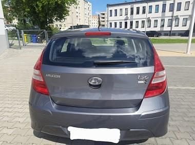 Szary Używany 2011 Hyundai i30 Hatchback | 18 900 zł (Uczciwa cena) - Obraz 1/4