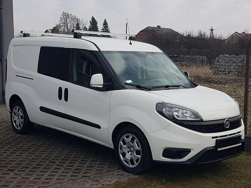 Biały Używany 2020 Fiat Doblò Minivan | 55 900 zł (Drogi) - Obraz 1/4