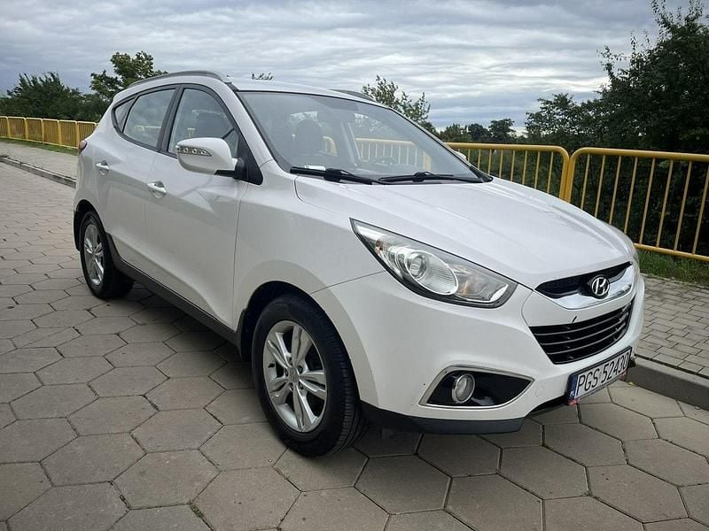 Biały Używany 2012 Hyundai ix35 SUV | 29 999 zł (Uczciwa cena) - Obraz 1/4