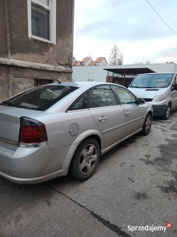 Srebrny Używany 2006 Opel Vectra Sedan/Limuzyna | 6500 zł (Uczciwa cena) - Obraz 1/4