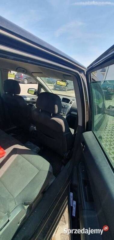 Czarny Używany 2009 Opel Zafira Minivan | 8000 zł (Uczciwa cena) - Obraz 1/4