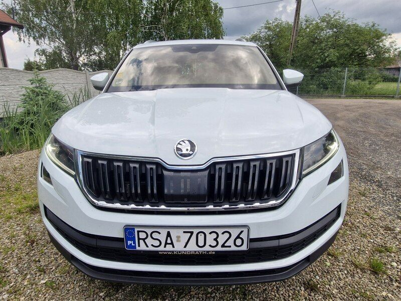 Biały Używany 2018 Skoda Karoq SUV | 98 000 zł - Obraz 1/4