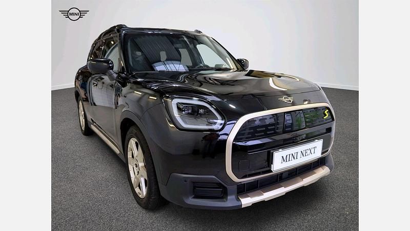 Używany Mini Countryman 225 kW (306 KM) 2024 Midnight black ii metalizowany SUV
