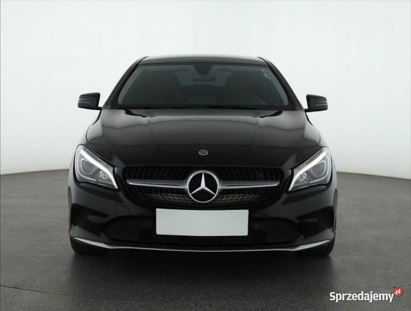 Czarny Używany 2019 Mercedes CLA180 Sedan/Limuzyna | 72 999 zł (Uczciwa cena) - Obraz 1/4