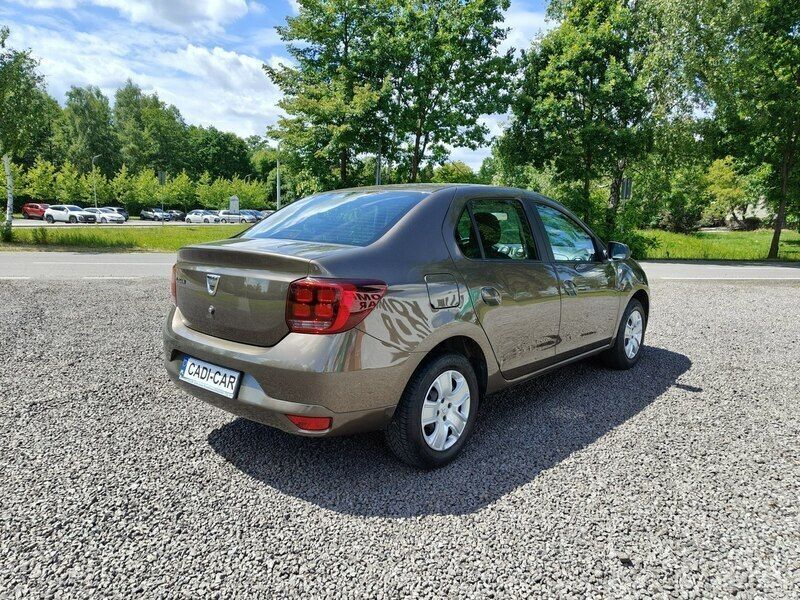 Używany Dacia Logan 74 KM (54 kW) 2017 Brązowy (metalik) Sedan/Limuzyna