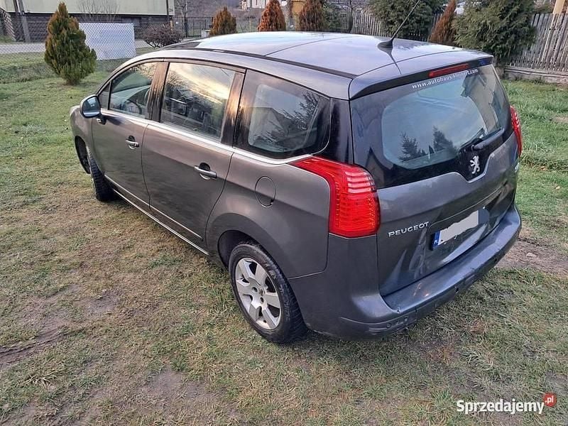 Używany Peugeot 5008 2013 Grafitowy Sedan/Limuzyna