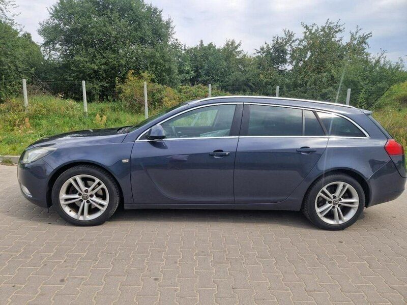 Używany Opel Insignia 160 KM (117 kW) 2010 Szary (metalik) Kombi