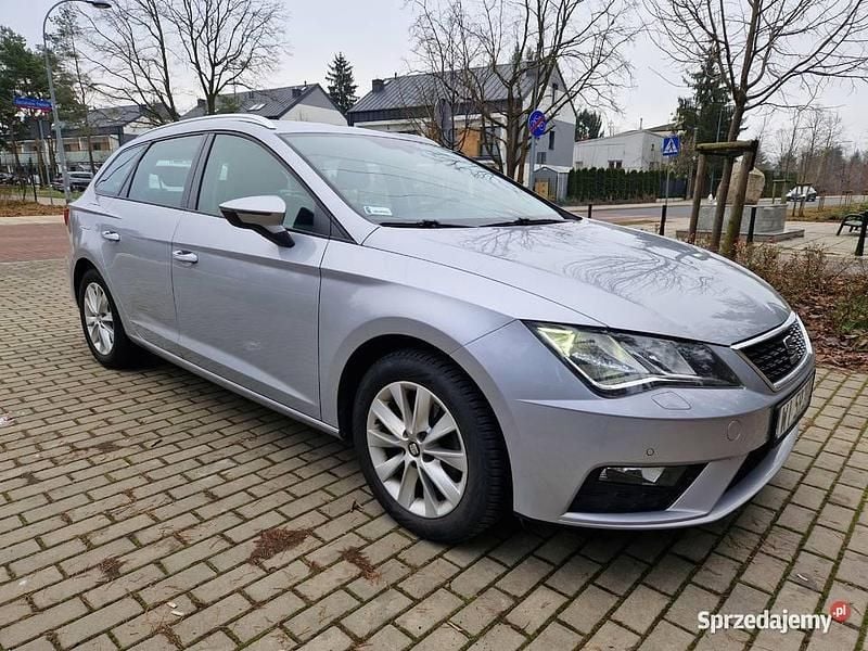 Srebrny Używany 2018 Seat Leon Kombi | 48 000 zł (Dobra cena) - Obraz 1/4