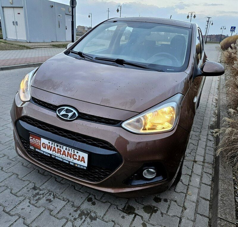 Brązowy Używany 2015 Hyundai i10 Hatchback | 26 990 zł (Uczciwa cena) - Obraz 1/4