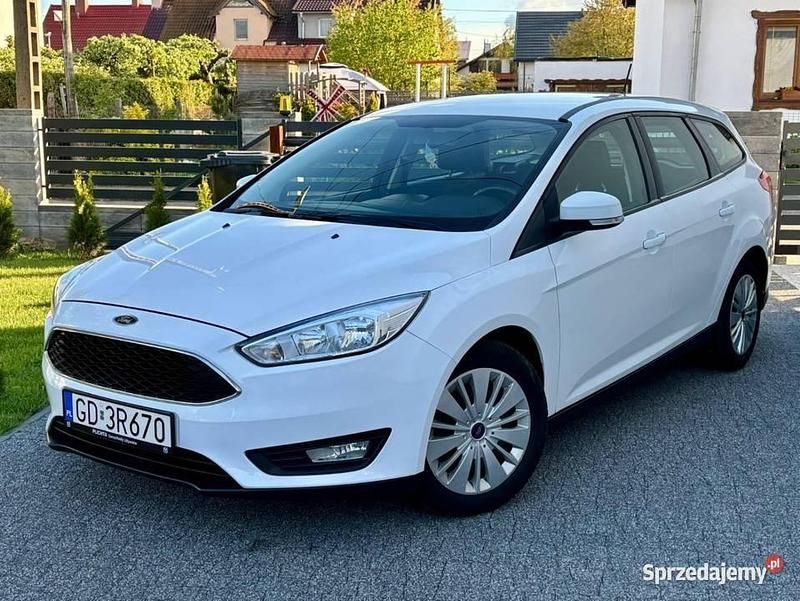 Biały Używany 2018 Ford Focus Kombi | 37 500 zł (Uczciwa cena) - Obraz 1/4