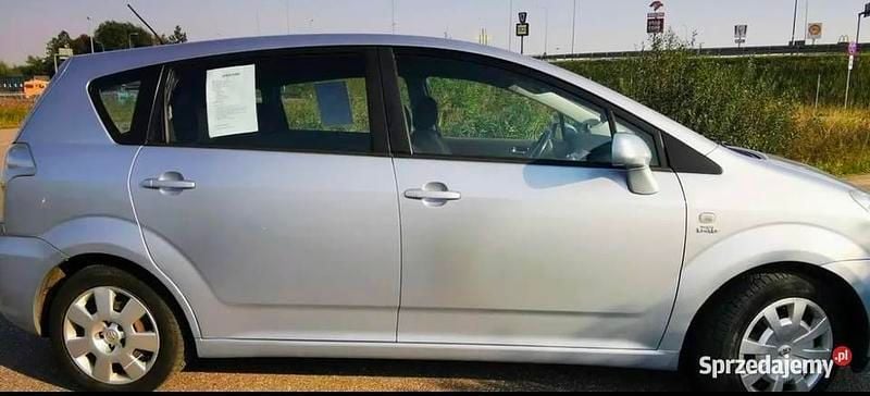 Używany 2004 Toyota Corolla Verso Minivan | 9800 zł (Uczciwa cena) - Obraz 1/3