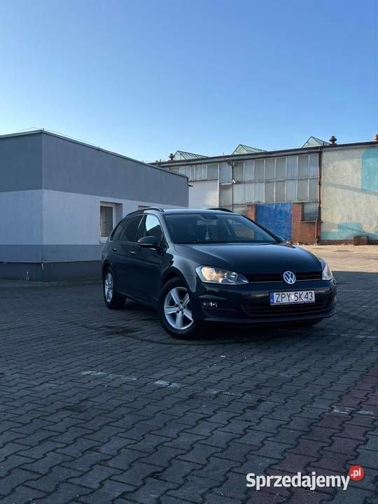 Granatowy Używany 2015 VW Golf VII Kombi | 28 000 zł (Uczciwa cena) - Obraz 1/4