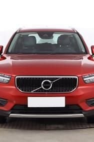 Używany Volvo XC40 190 KM (139 kW) 2019 Czerwony SUV