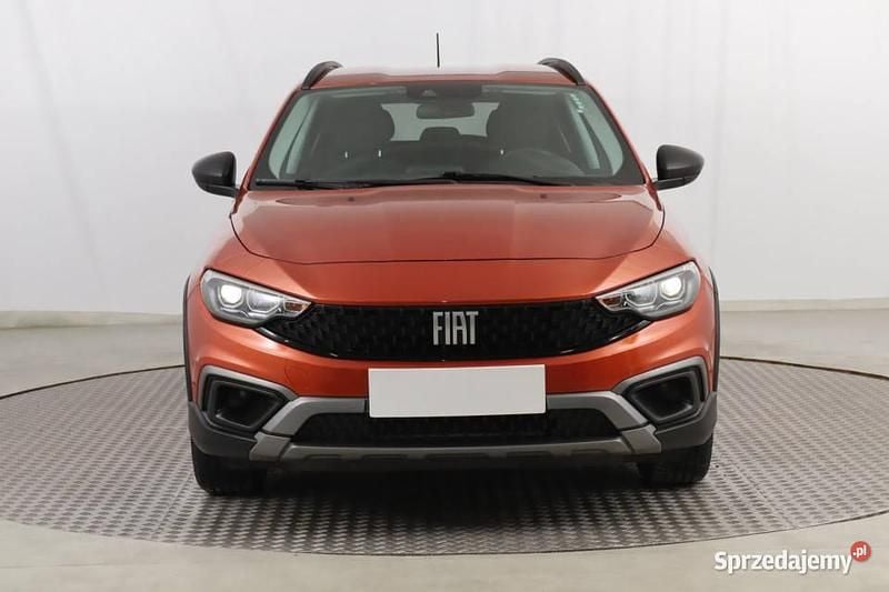 Pomarańczowy Używany 2021 Fiat Tipo Hatchback | 57 999 zł (Dość drogi) - Obraz 1/4