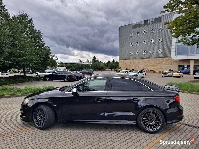 Czarny Używany 2015 Audi S3 Ambiente Sedan/Limuzyna | 74 000 zł (Uczciwa cena) - Obraz 1/4