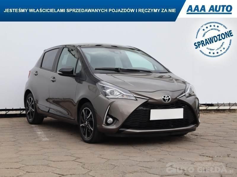 Szary Używany 2017 Toyota Yaris | 55 499 zł (Dobra cena) - Obraz 1/4