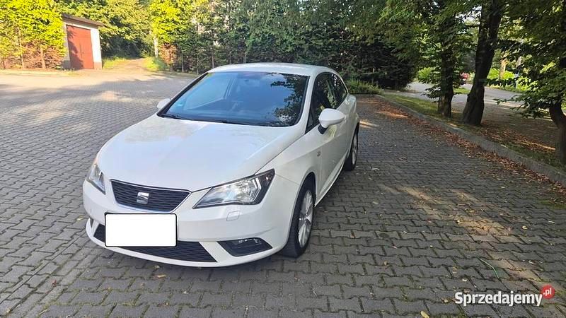 Biały Używany 2014 Seat Ibiza Hatchback | 22 300 zł (Uczciwa cena) - Obraz 1/4