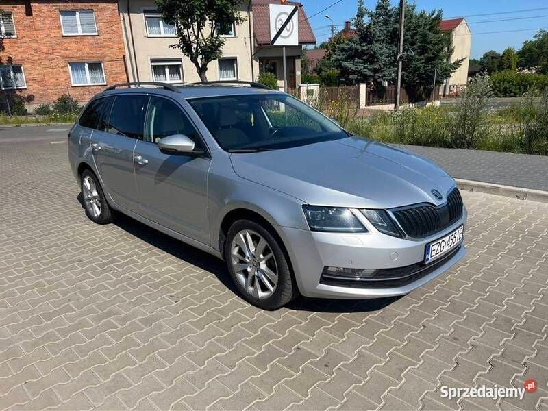 Srebrny Używany 2017 Skoda Octavia Style Kombi | 44 700 zł (Dobra cena) - Obraz 1/4