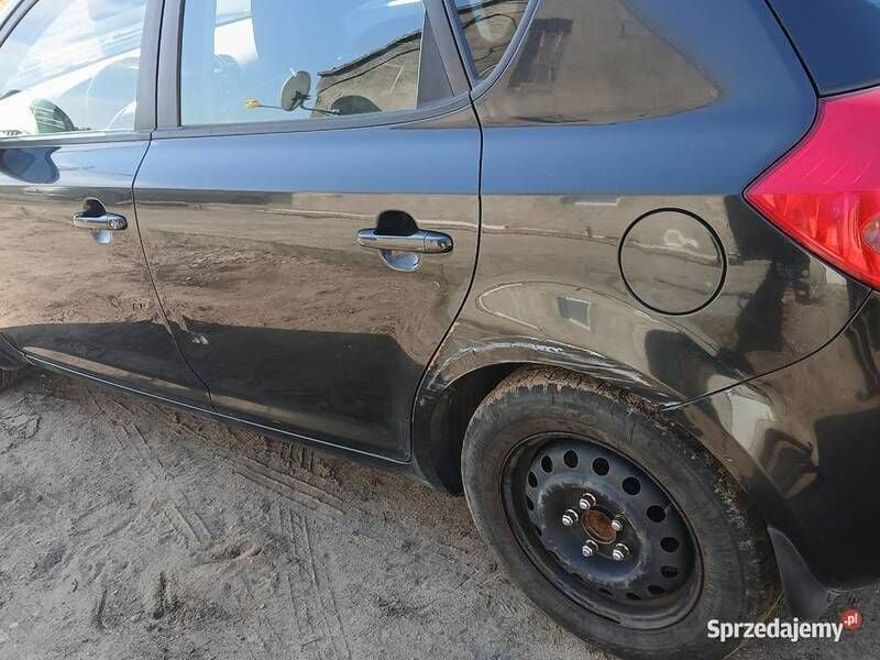 Używany Kia Ceed 2009 Czarny Hatchback