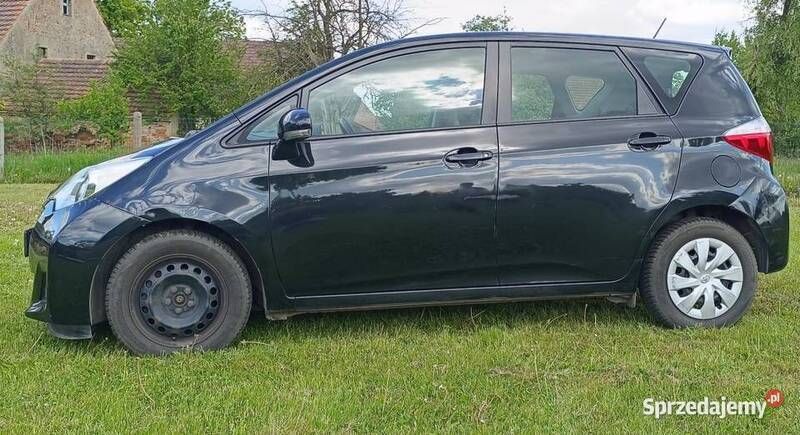 Używany Toyota Verso-S 2011 Minivan