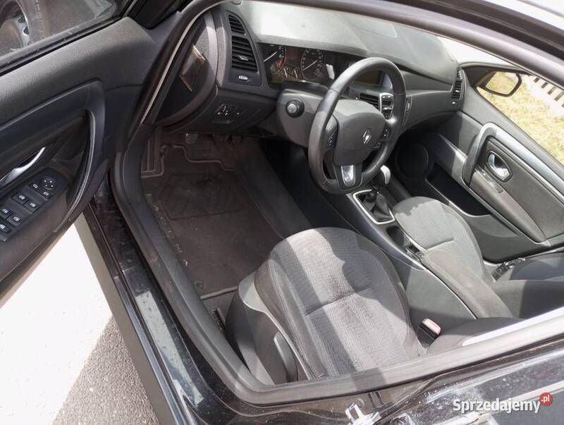 Używany Renault Laguna III 140 KM (102 kW) 2008 Czarny Kombi